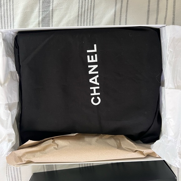 Authentic Large Paris-Dallas Chanel Whipstitch Boy Flap Bag - Picture 10 of 16